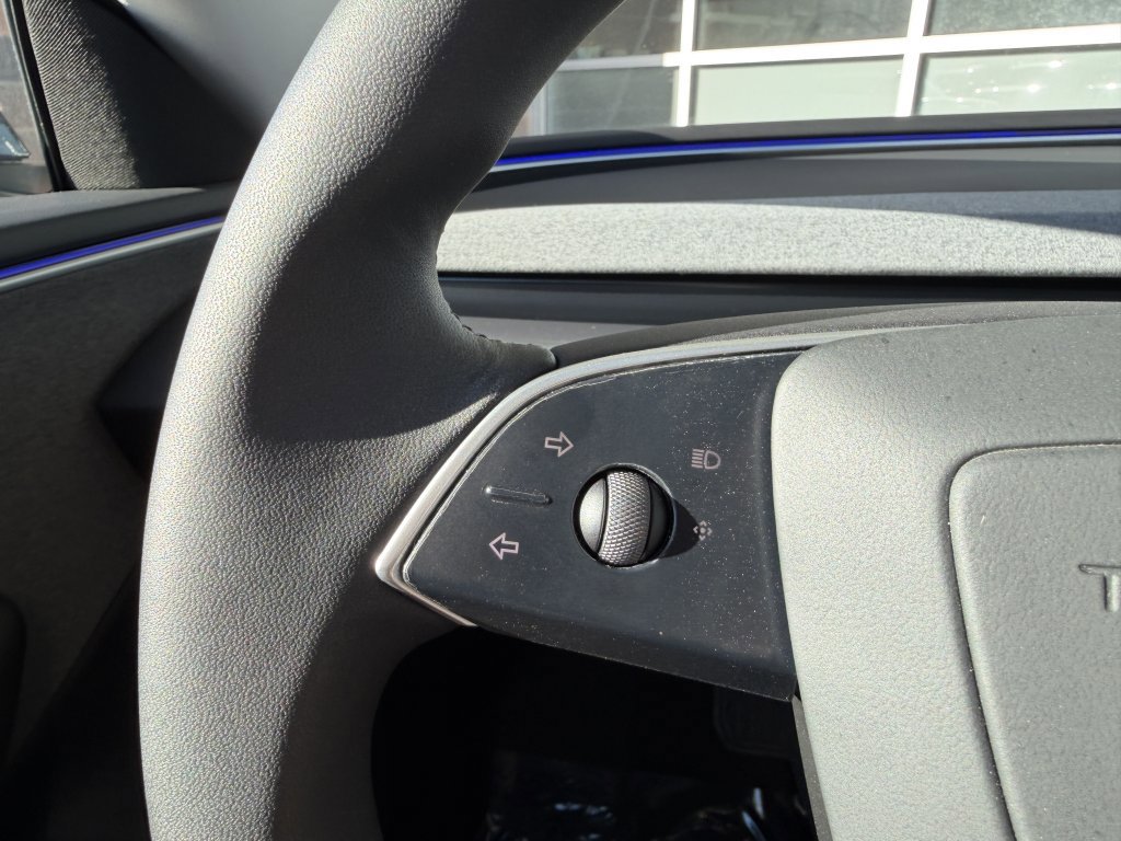 Used 2024 Tesla Model 3 image 32