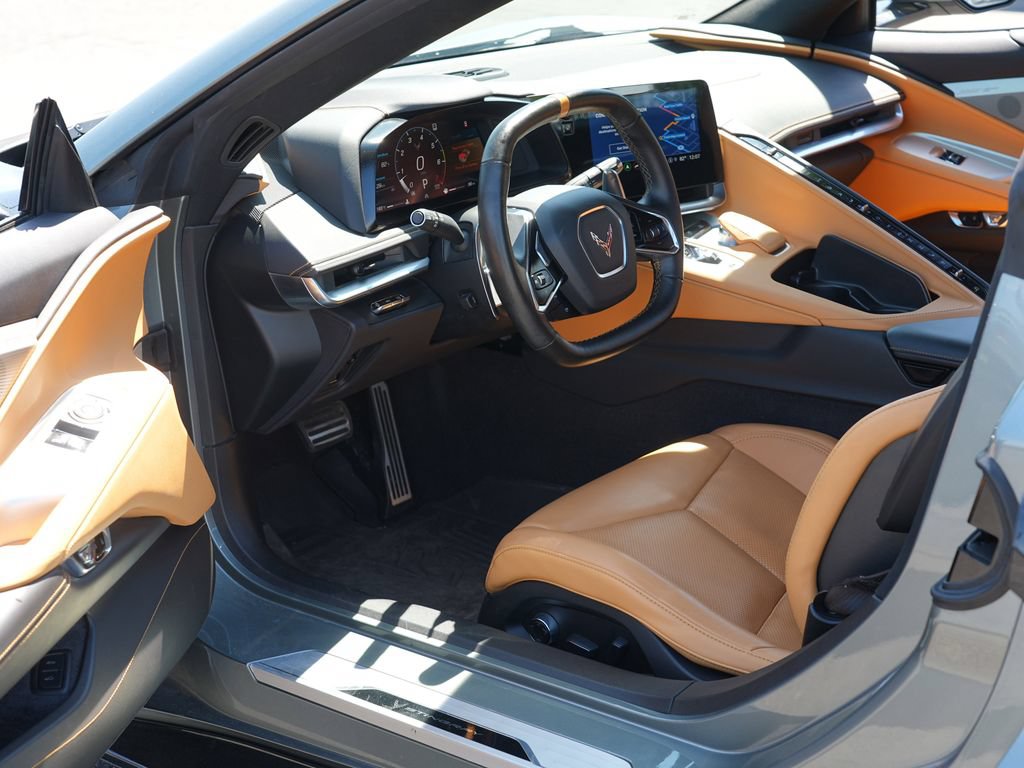 Used 2022 Chevrolet Corvette Stingray Preferred Cpe w/ Z51 Performance Package RWD image 19