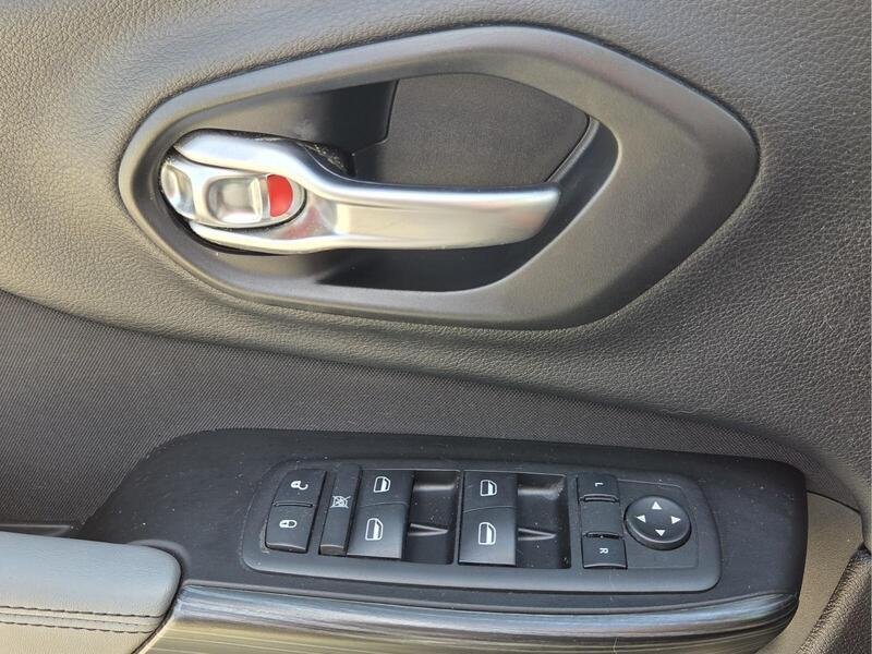 Used 2014 Jeep Cherokee Sport w/ Trailer Tow Group FWD image 22