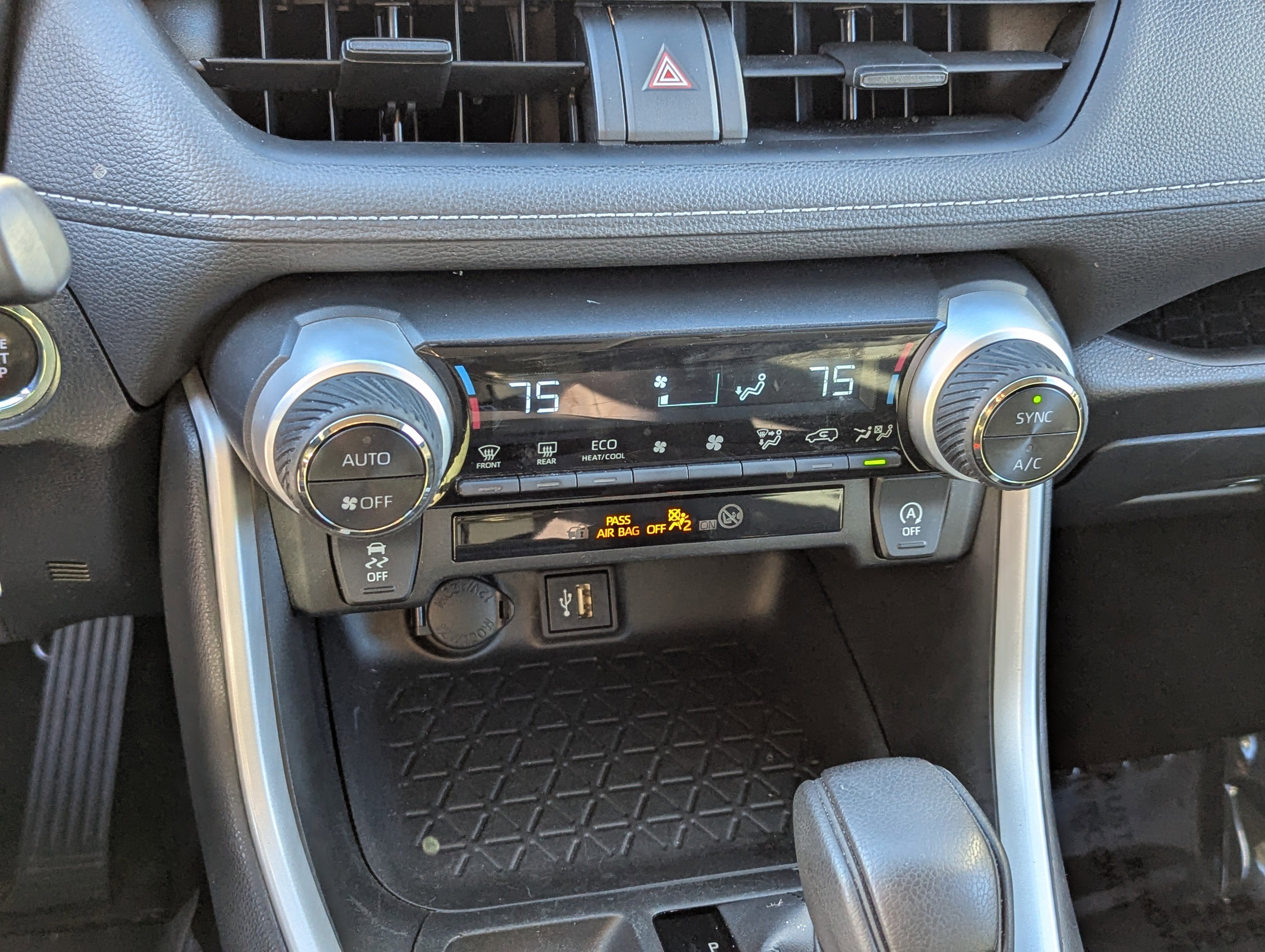 Used 2023 Toyota RAV4 XLE image 22