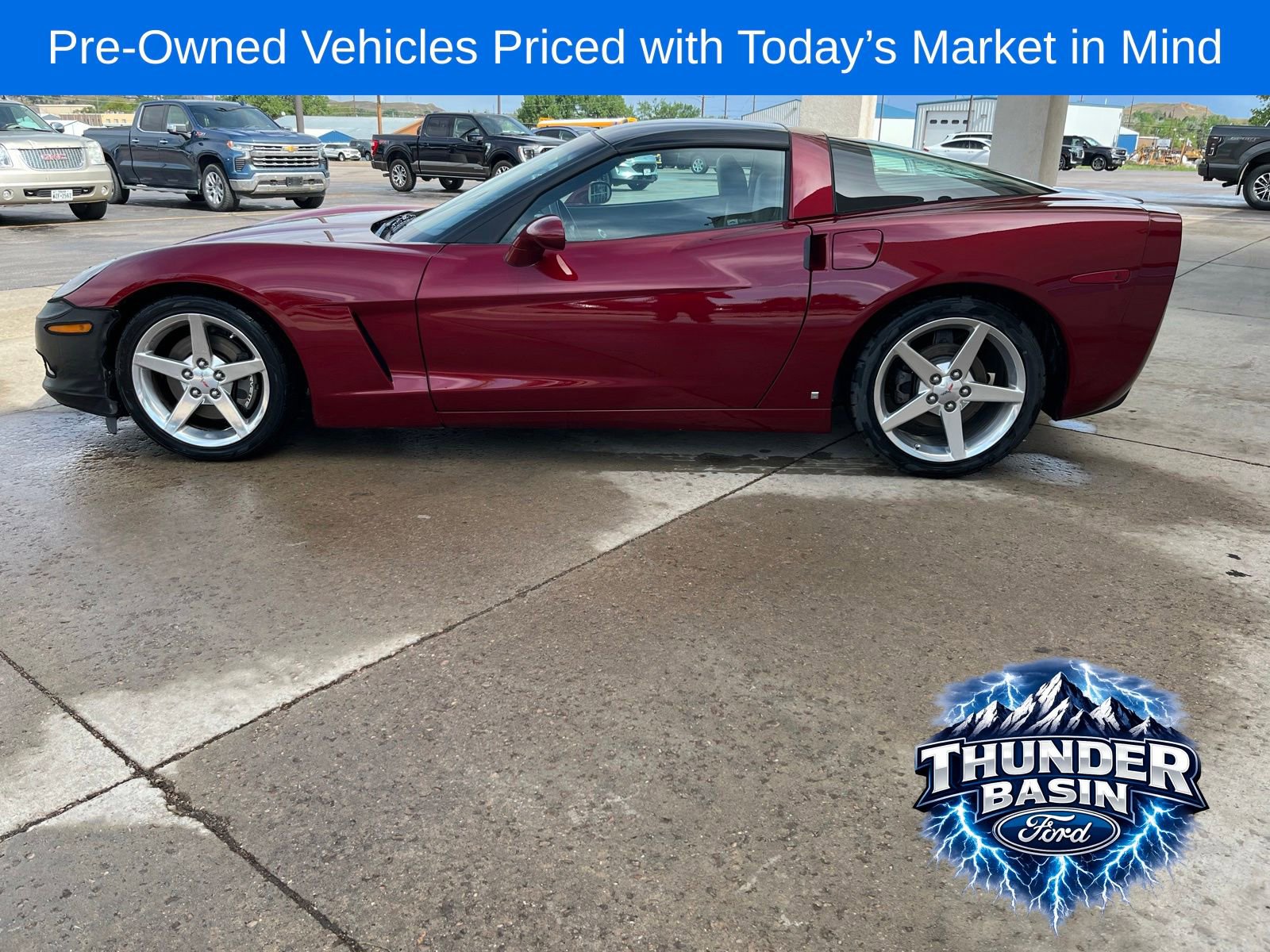 Used 2006 Chevrolet Corvette Coupe w/ Preferred Equipment Group RWD image 11