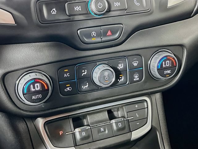 Used 2022 GMC Terrain SLE w/ Driver Convenience Package FWD image 19