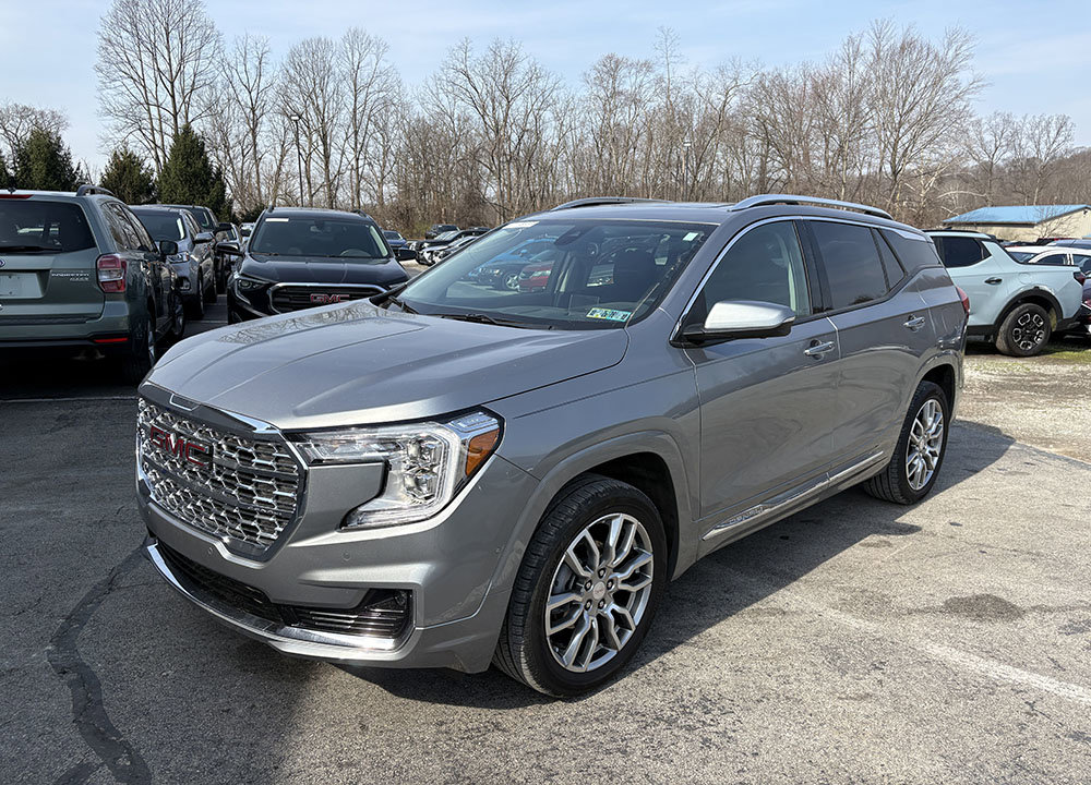 Used 2024 GMC Terrain Denali w/ Denali Premium Package image 6