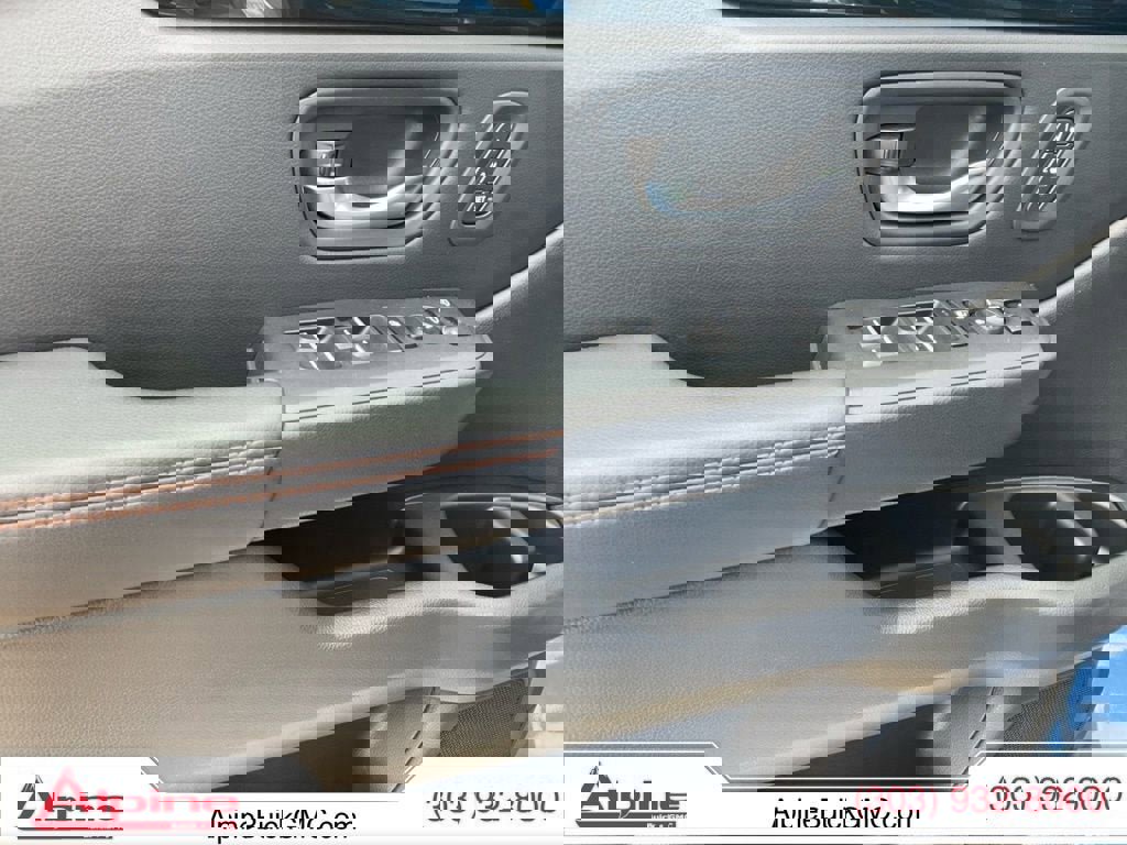 Used 2025 Honda Pilot TrailSport image 20