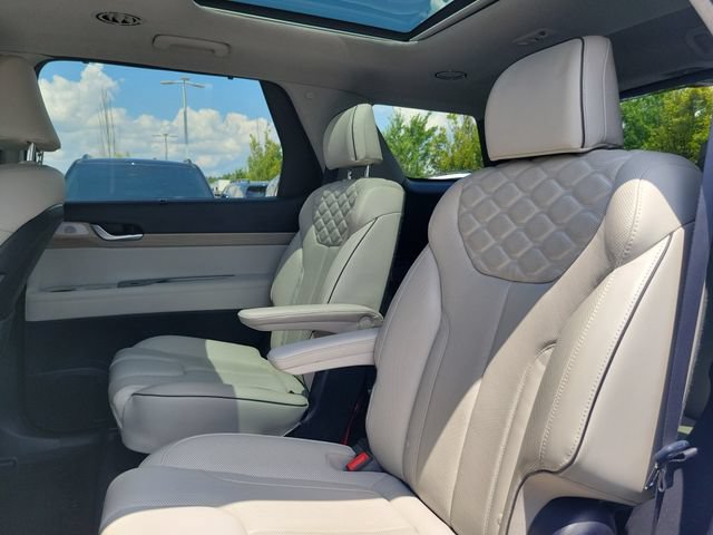 Used 2022 Hyundai Palisade Limited FWD image 9