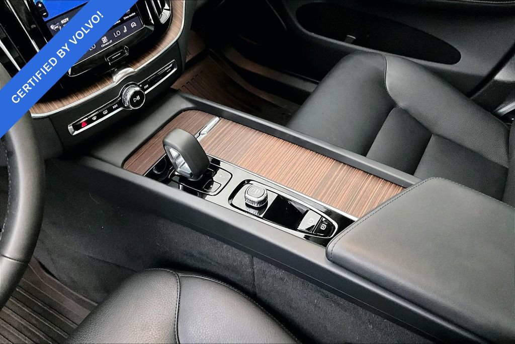 Certified 2023 Volvo XC60 B5 Plus w/ Protection Package Premier FWD image 18