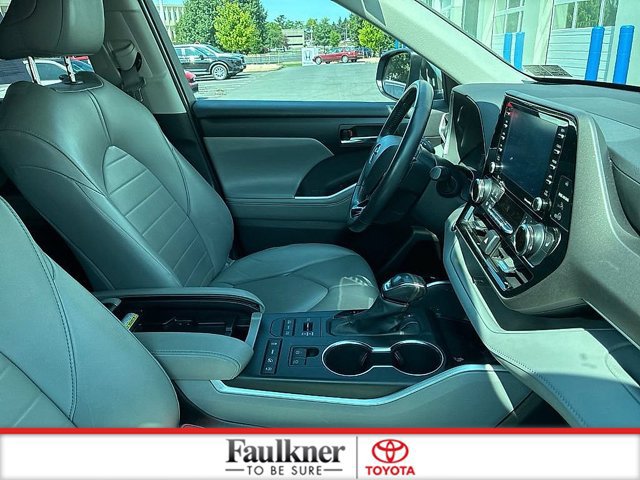Certified 2020 Toyota Highlander XLE AWD/4WD image 22