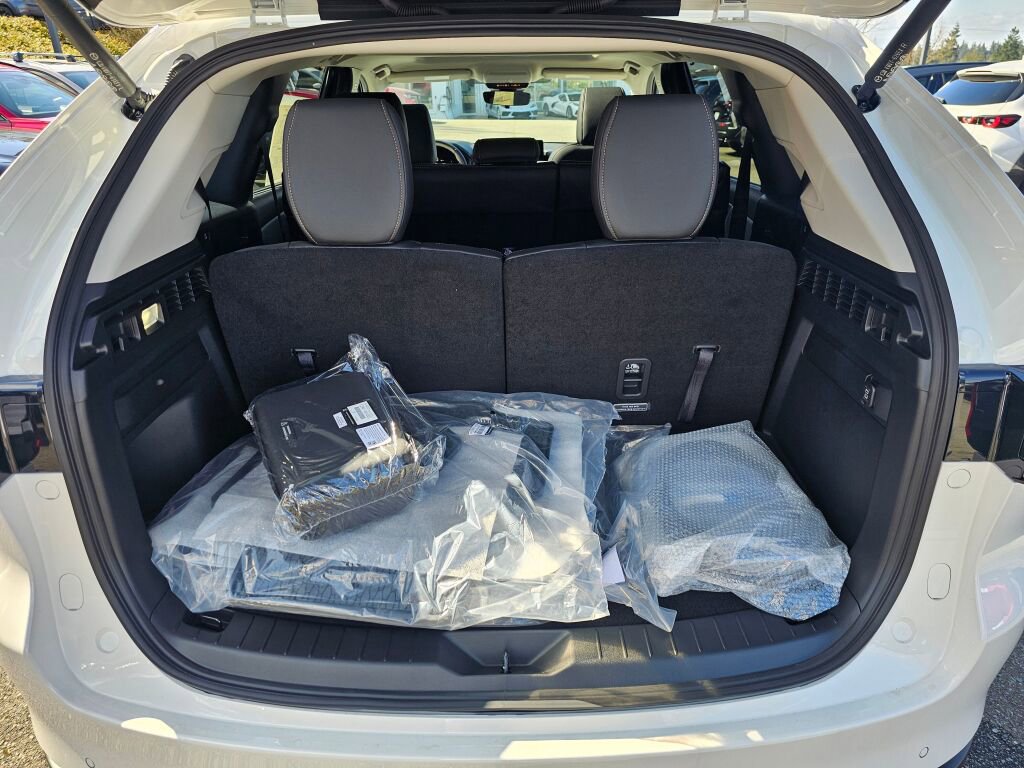 New 2026 MAZDA CX-90 Plug-In Hybrid w/ Preferred image 25