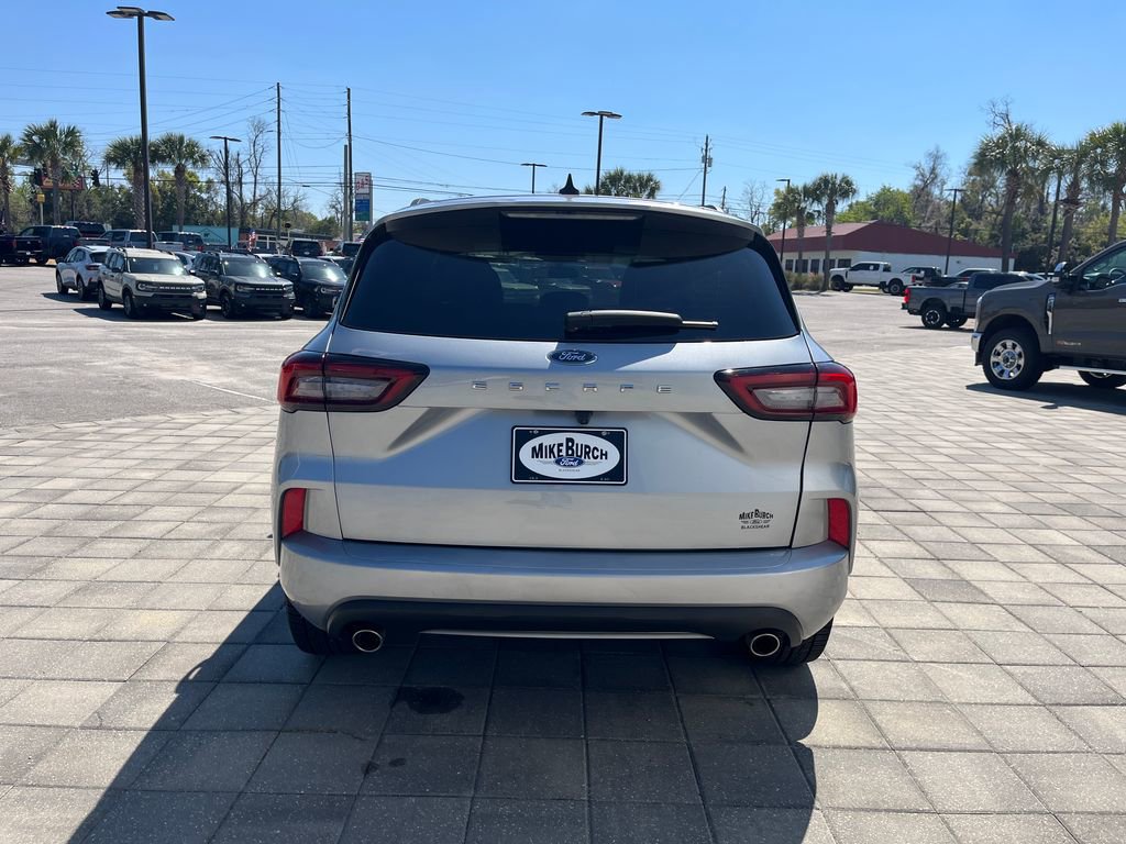 Used 2023 Ford Escape ST-Line image 5