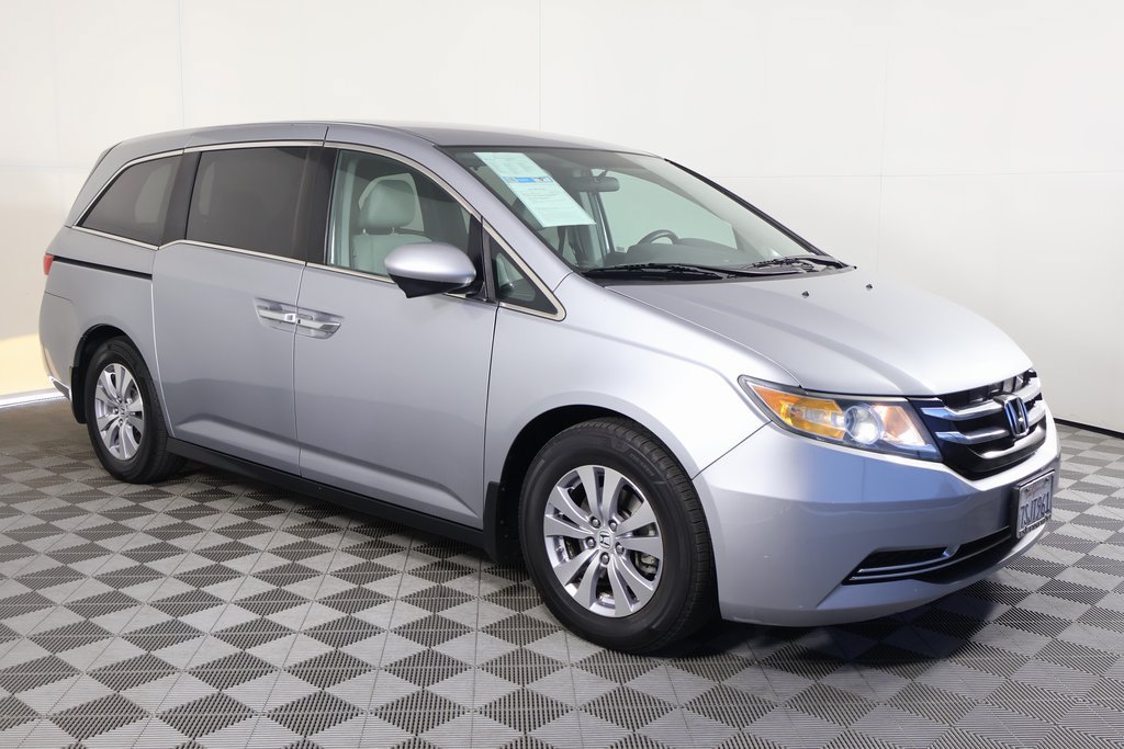 Used 2016 Honda Odyssey SE image 3