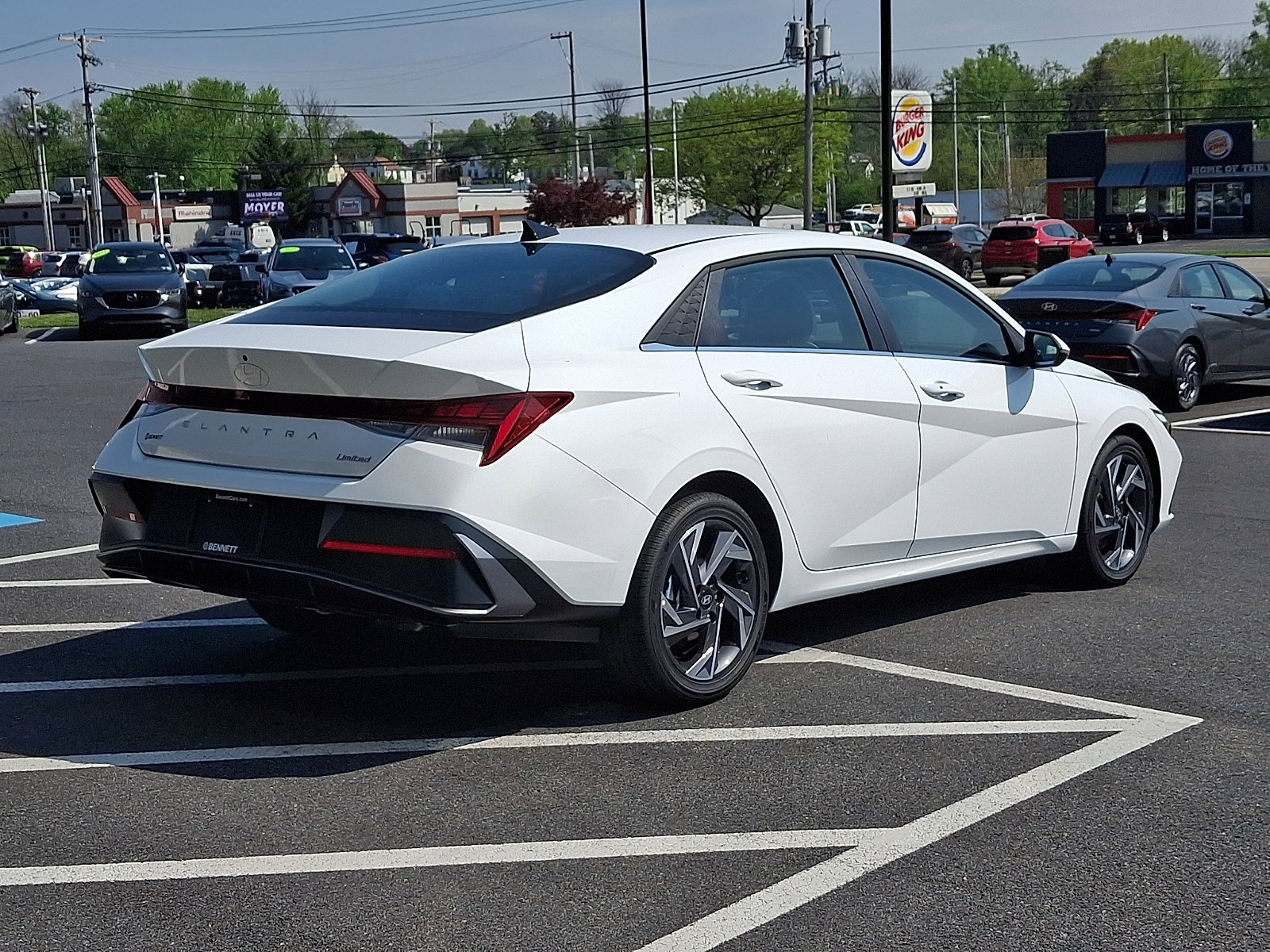 New 2026 Hyundai Elantra Limited FWD image 5