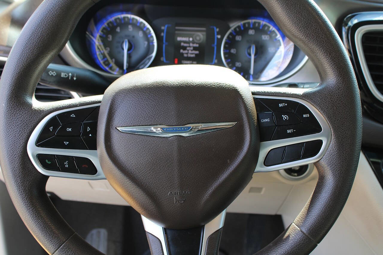 Used 2017 Chrysler Pacifica Touring Plus w/ Tire & Wheel Group image 77