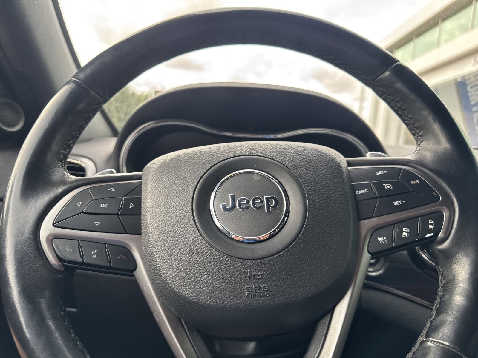 Used 2019 Jeep Grand Cherokee Limited X image 33