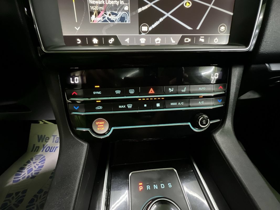 Used 2020 Jaguar F-PACE Premium AWD/4WD image 24