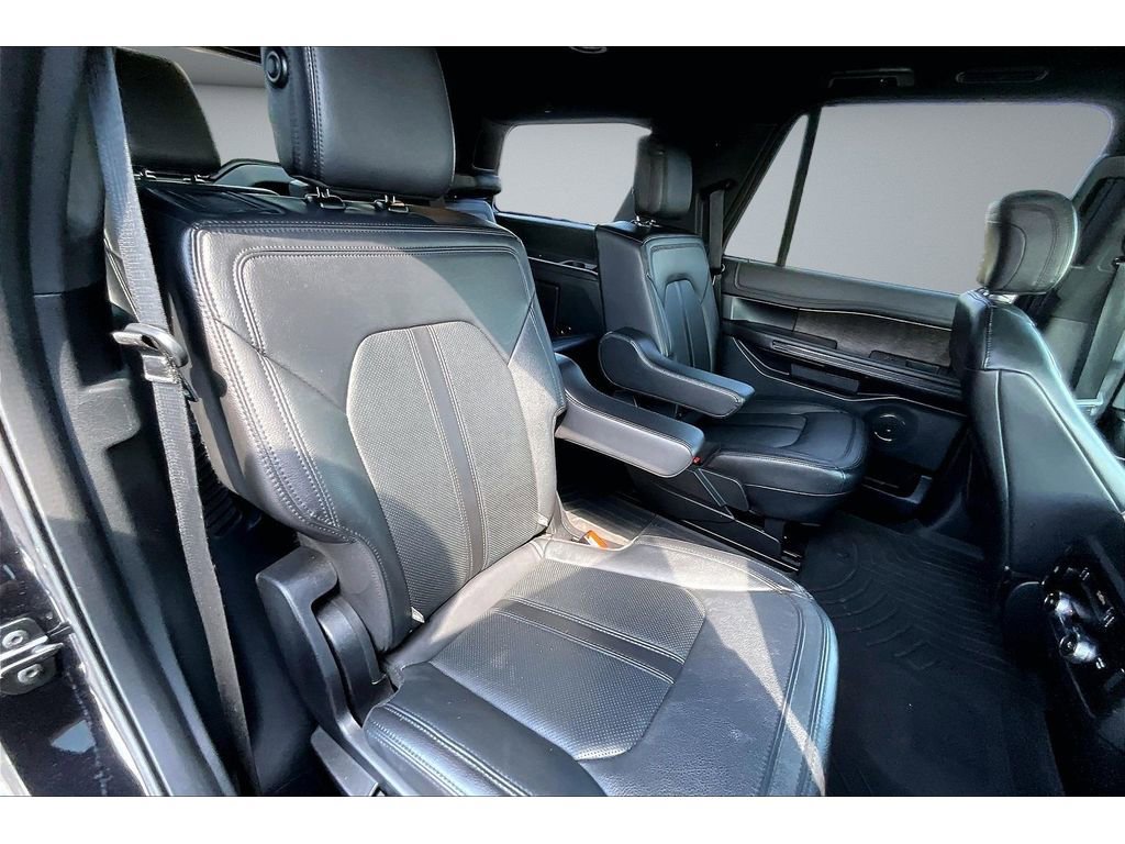Used 2020 Ford Expedition Limited w/ Equipment Group 302A AWD/4WD image 28