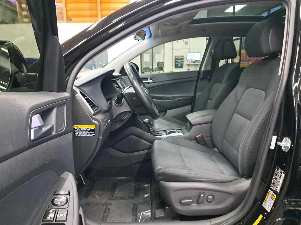 Used 2017 Hyundai Tucson Night image 11