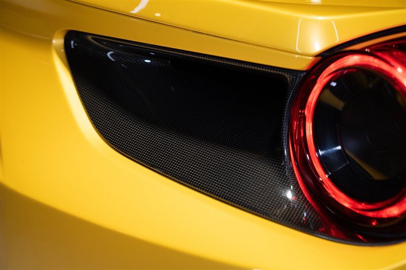 Used 2016 Ferrari 488 GTB RWD image 15