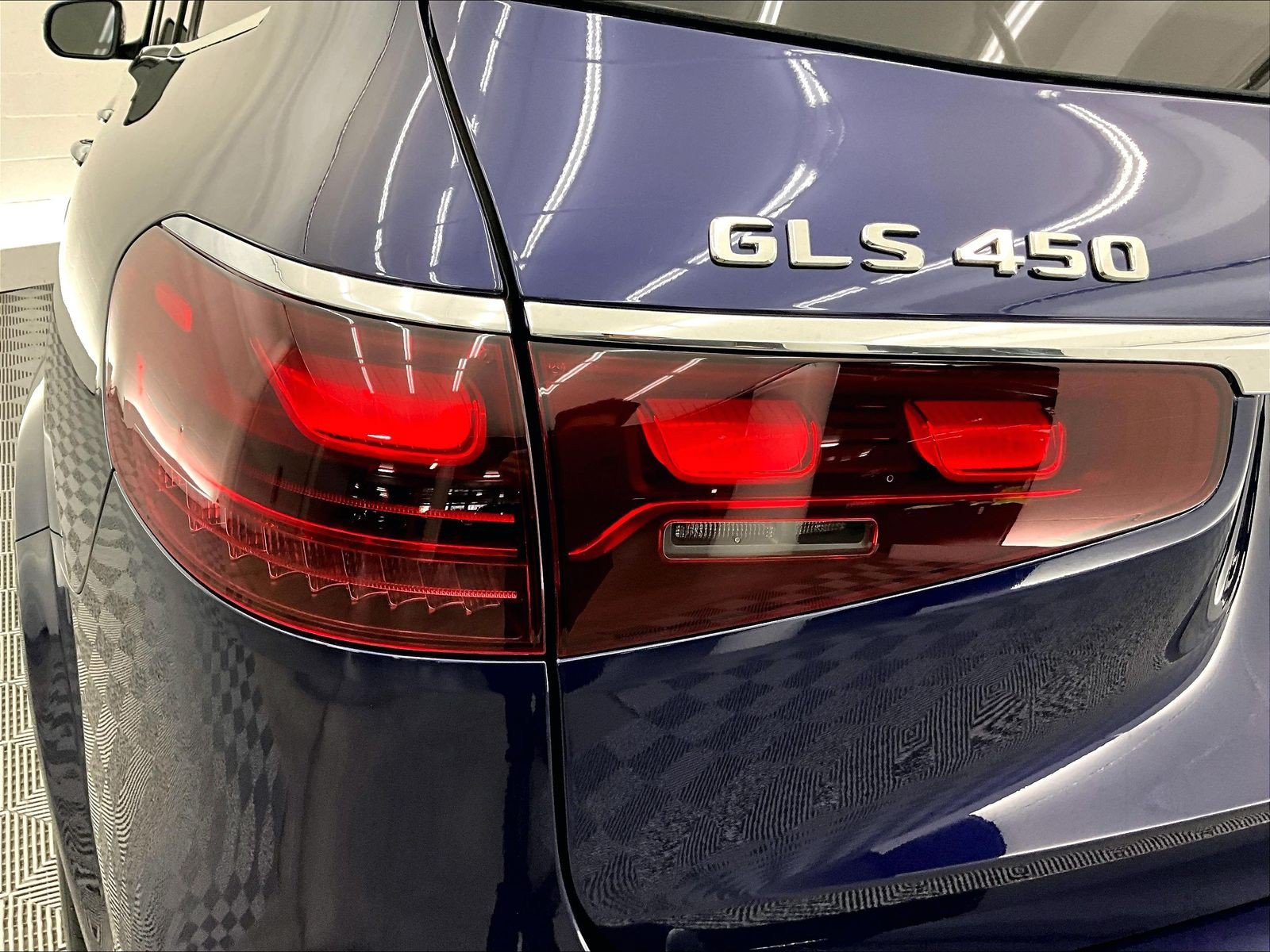 Used 2026 Mercedes-Benz GLS 450 4MATIC image 27
