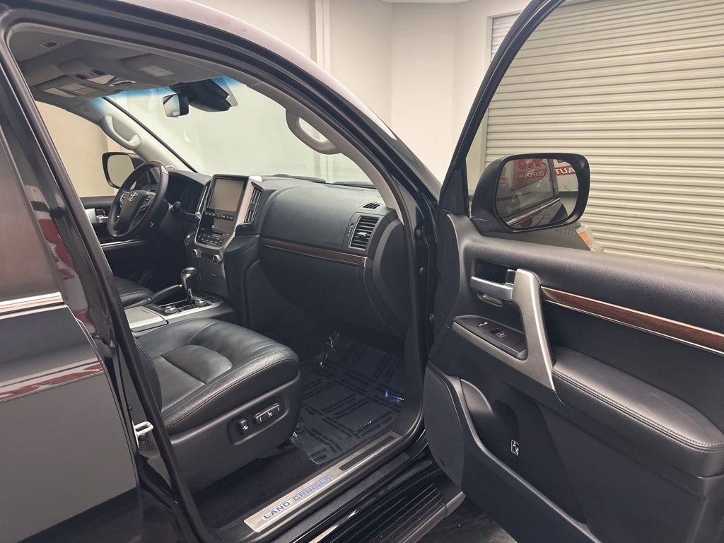 Used 2016 Toyota Land Cruiser AWD/4WD image 8