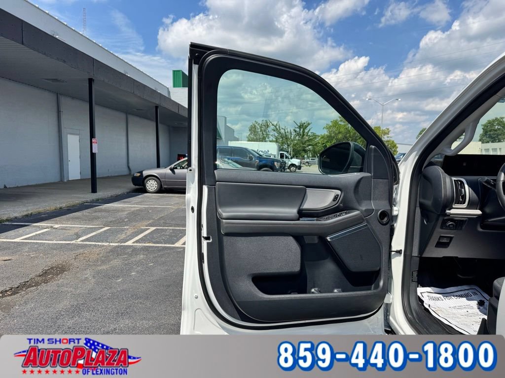 Used 2025 Ford Expedition Active AWD/4WD image 50