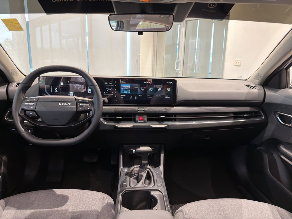 Used 2025 Kia K4 EX image 13