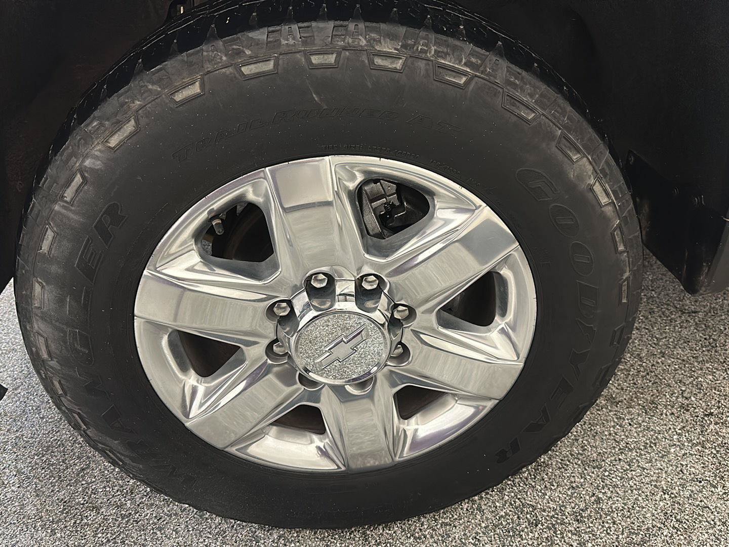 Used 2020 Chevrolet Silverado 2500 LTZ w/ LTZ Plus Package AWD/4WD image 12