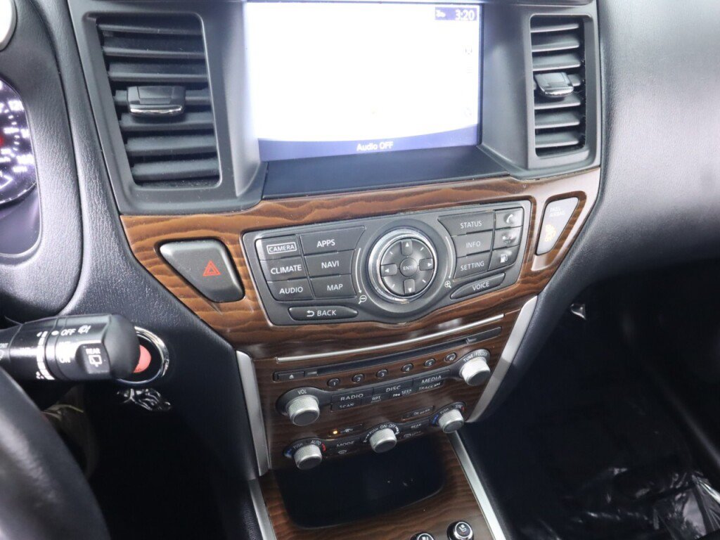 Used 2020 Nissan Pathfinder Platinum AWD/4WD image 15