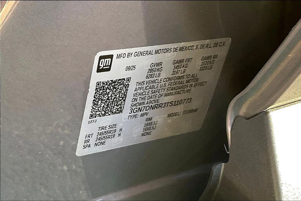 New 2026 Chevrolet Equinox EV LT w/ LPO, All-Weather Mat Package AWD/4WD image 9