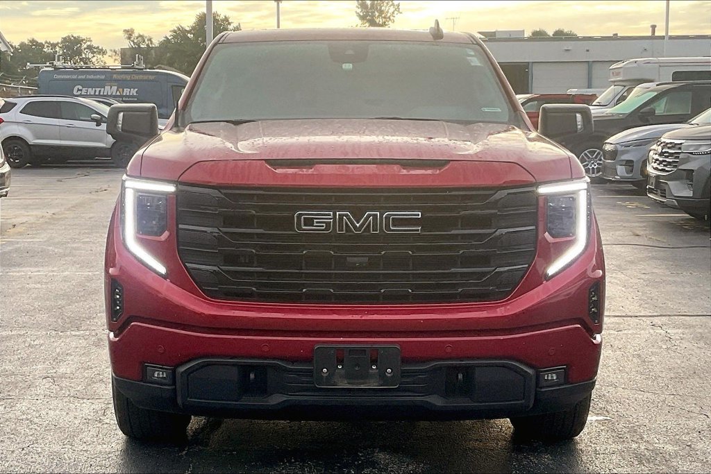 Used 2024 GMC Sierra 1500 Elevation w/ Elevation Premium Package AWD/4WD image 2