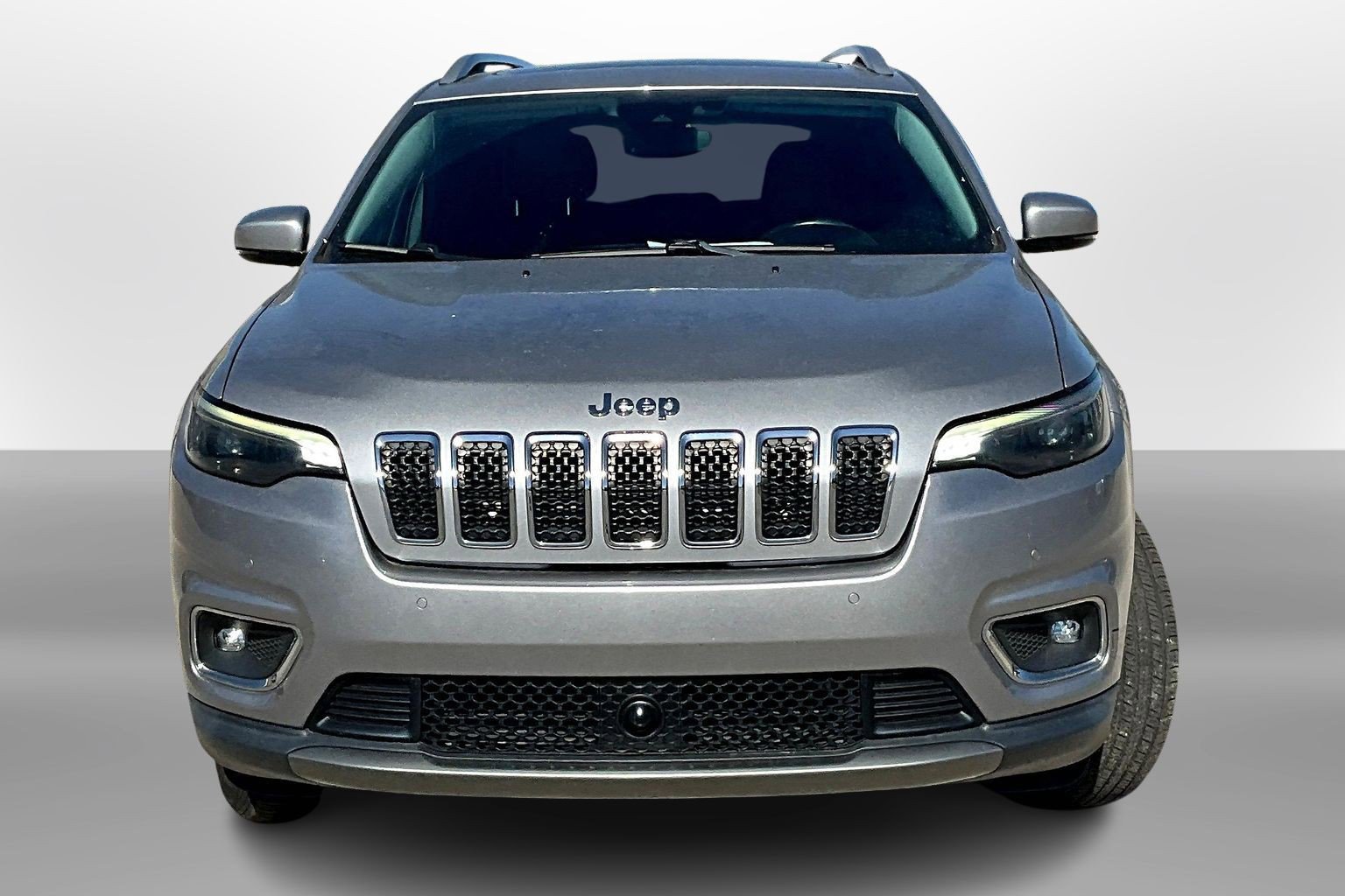 Used 2019 Jeep Cherokee Limited w/ Luxury Group AWD/4WD image 3