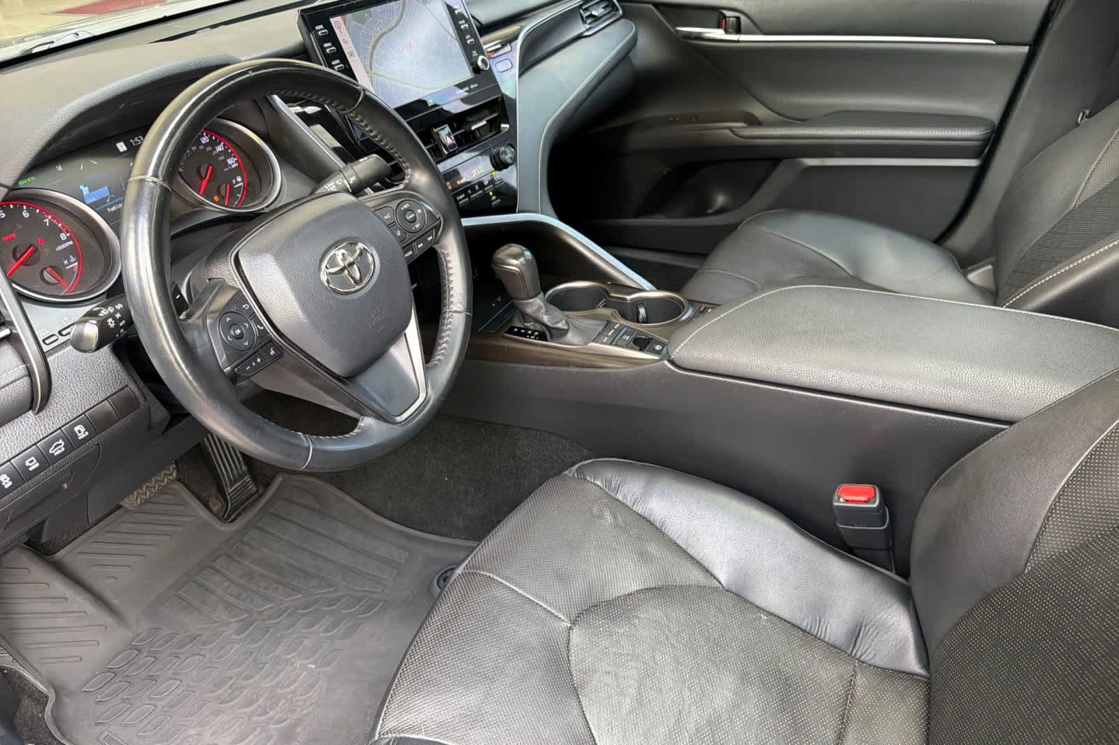 Used 2022 Toyota Camry XSE w/ Navigation Package FWD image 11