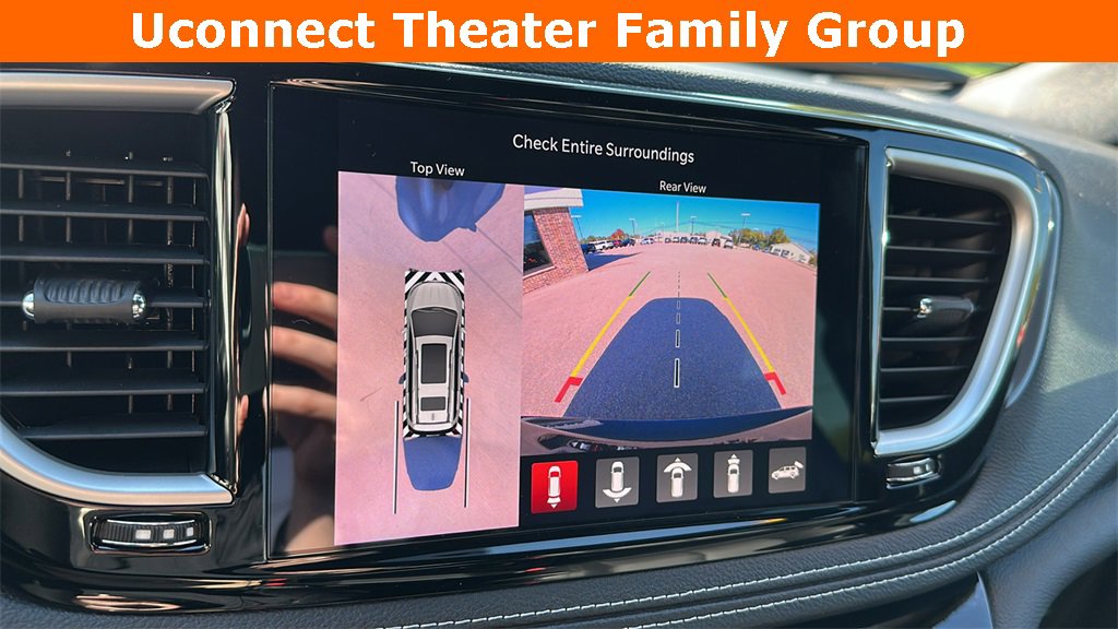 New 2026 Chrysler Pacifica Select image 20