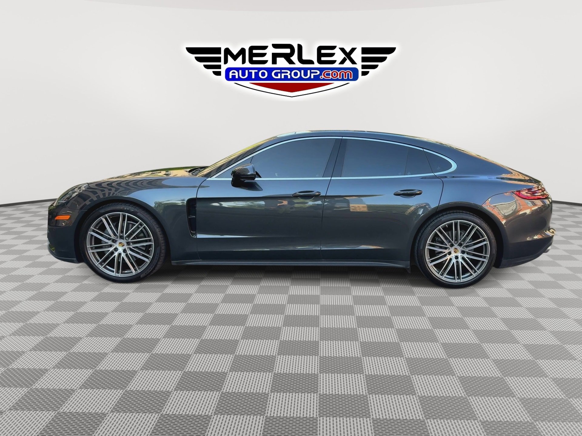 Used 2018 Porsche Panamera 4S AWD/4WD image 5