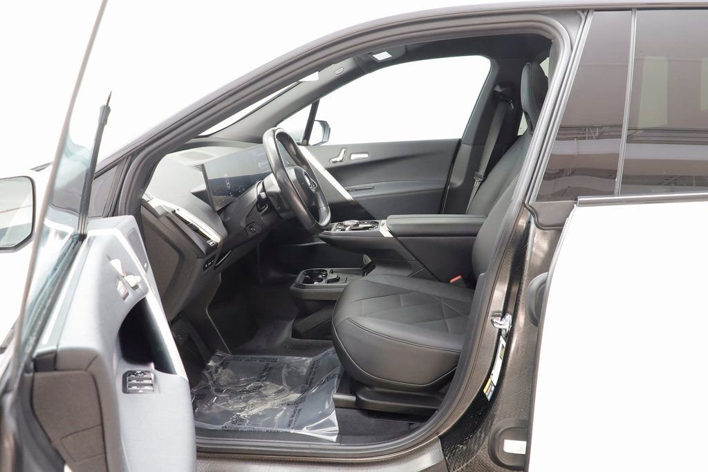 Used 2025 BMW iX xDrive50 image 6