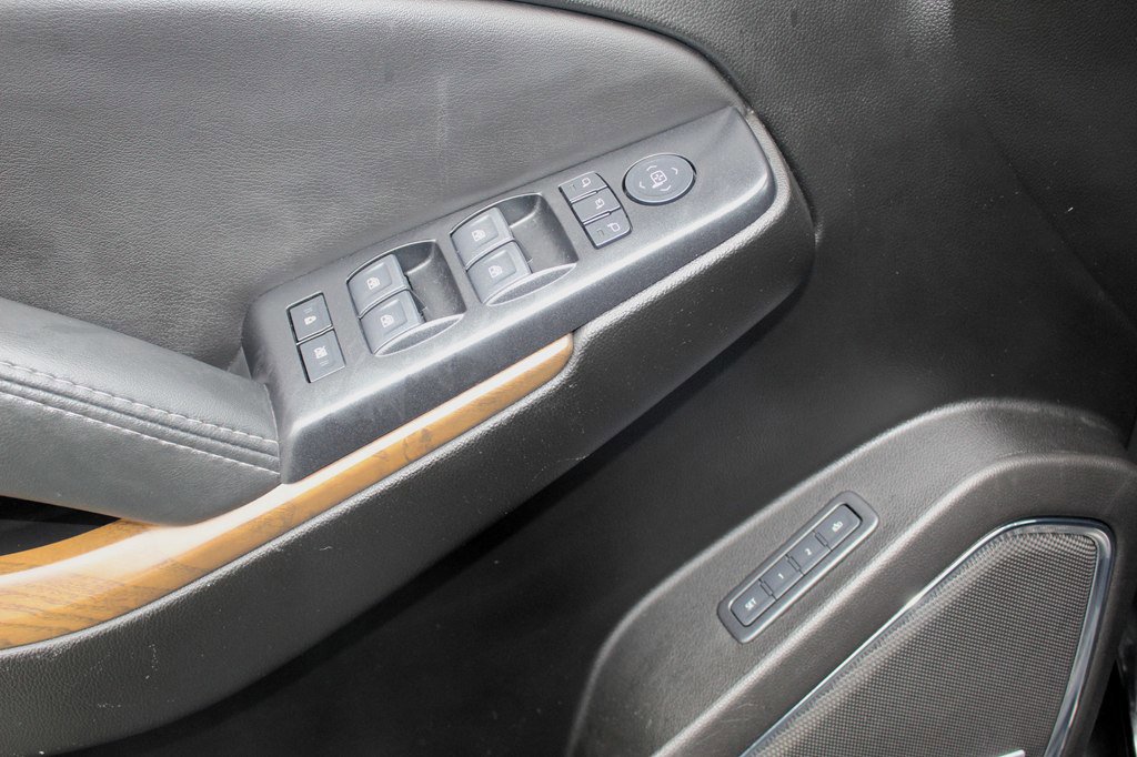 Used 2020 GMC Yukon XL Denali image 10