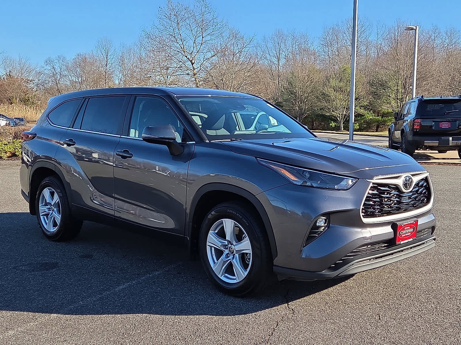 Certified 2024 Toyota Highlander LE image 4