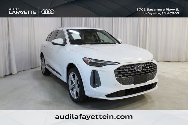 Used 2025 Audi Q5 Premium Plus w/ Premium Plus AWD/4WD image 1