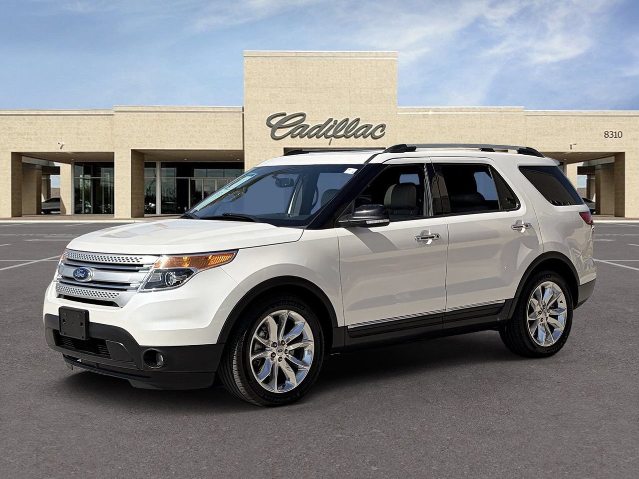 Used 2015 Ford Explorer XLT w/ Equipment Group 202A FWD image 32