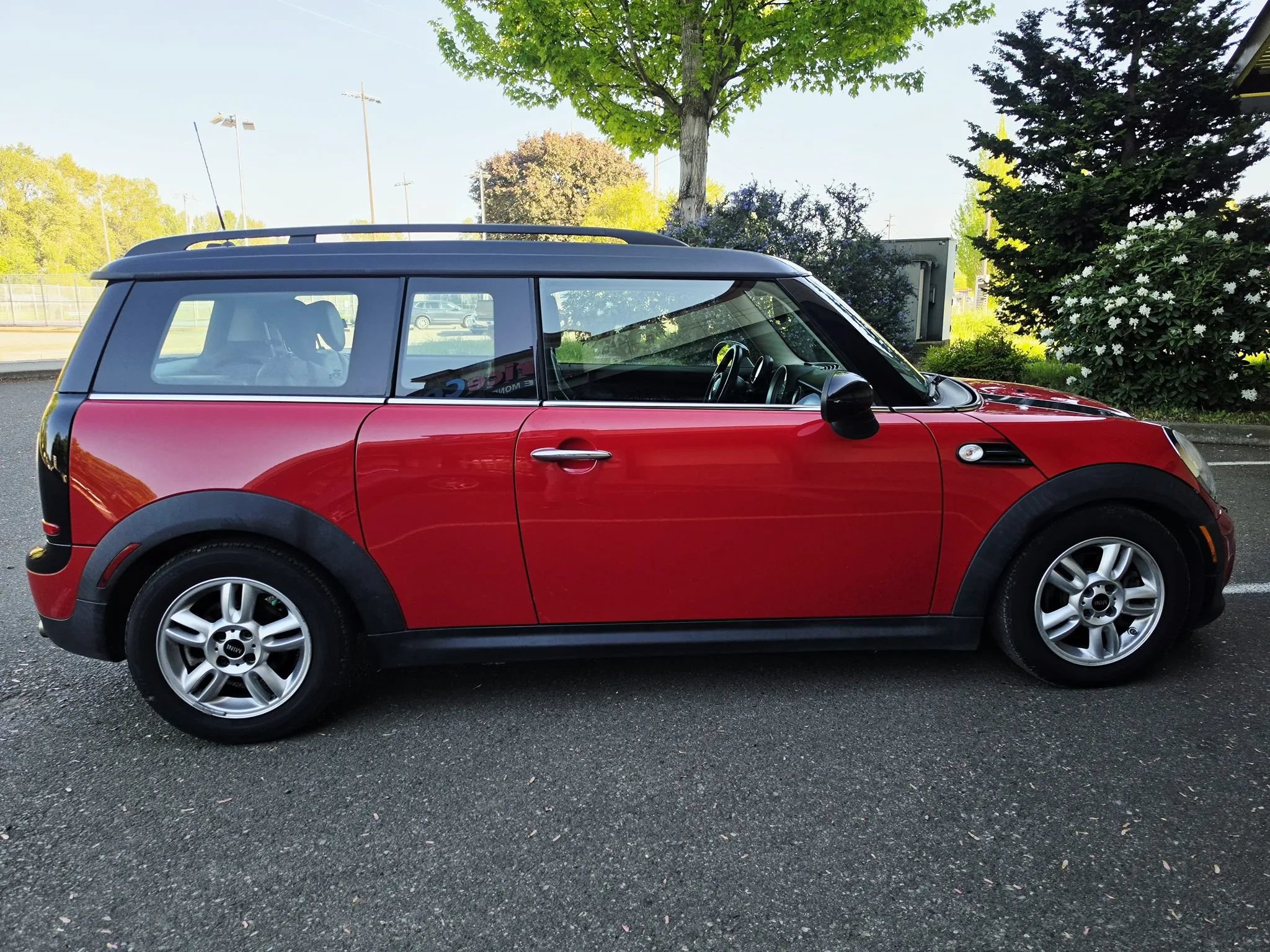 Used 2012 MINI Cooper Clubman FWD image 6