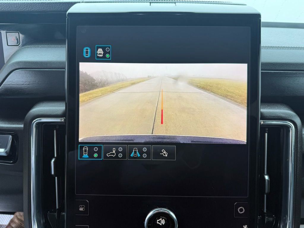 Used 2025 GMC Yukon XL Denali image 44