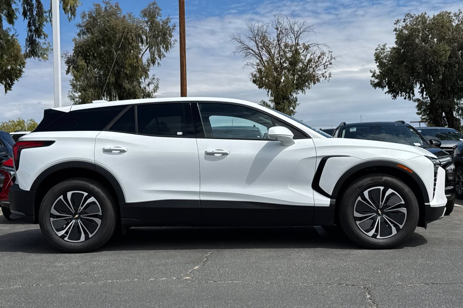 Used 2026 Chevrolet Blazer EV LT FWD image 4