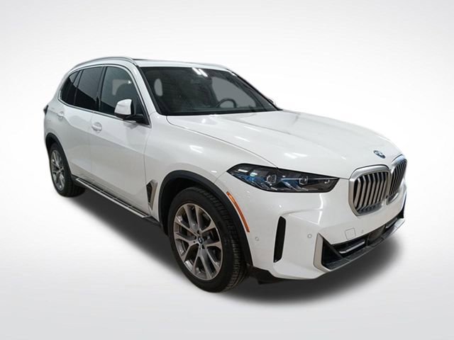 Used 2025 BMW X5 xDrive50e image 7