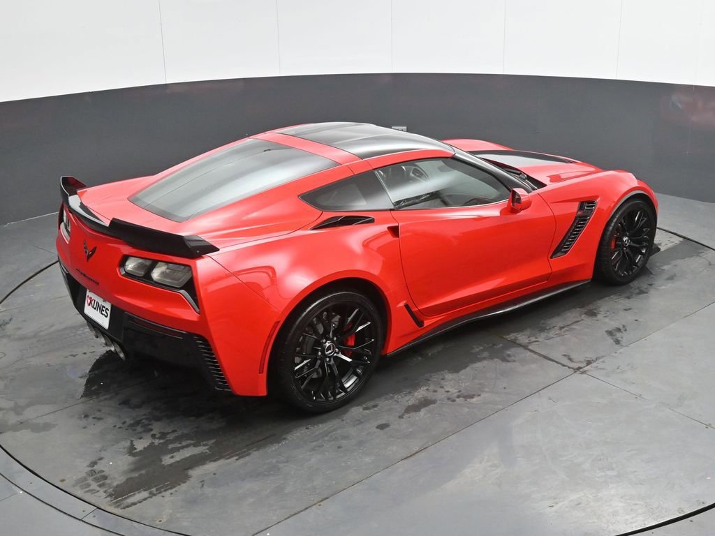 Used 2015 Chevrolet Corvette Z06 w/ 3LZ Preferred Equipment Group image 28