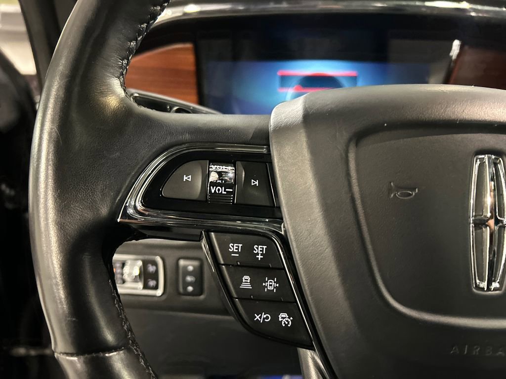 Used 2023 Lincoln Navigator Reserve image 12
