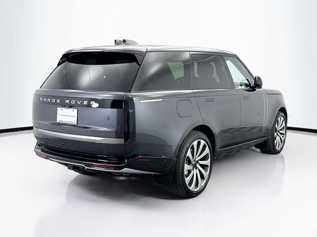 New 2026 Land Rover Range Rover SE image 5