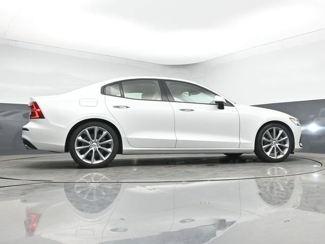 Used 2020 Volvo S60 T5 Momentum FWD image 21