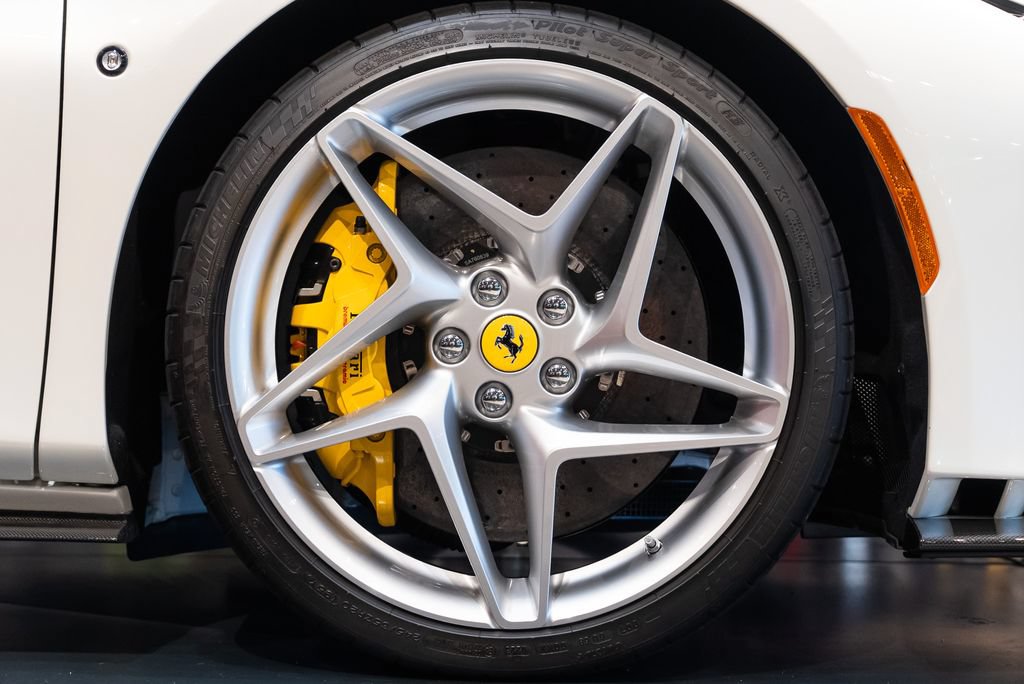 Certified 2023 Ferrari F8 Tributo RWD image 16