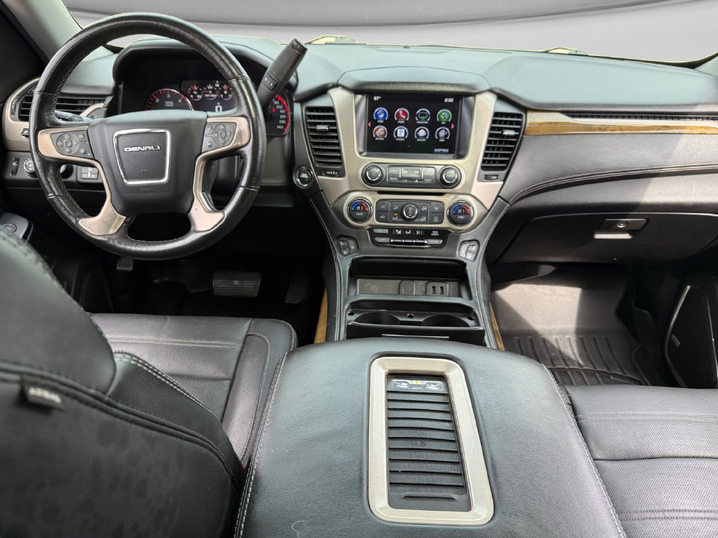 Used 2016 GMC Yukon Denali w/ Open Road Package AWD/4WD image 21