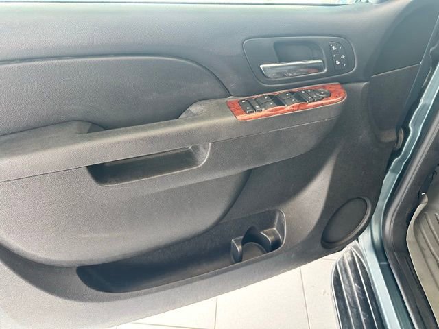 Used 2010 Chevrolet Avalanche LT image 9