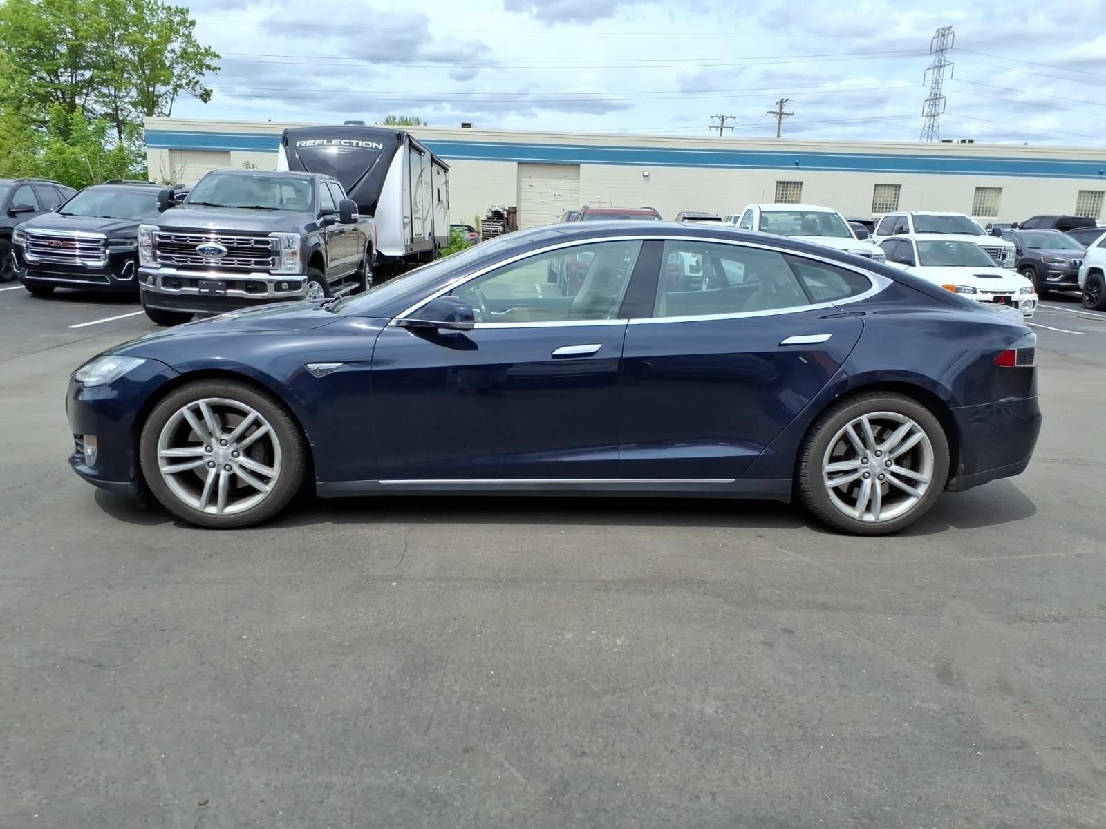 Used 2014 Tesla Model S 60 RWD image 2